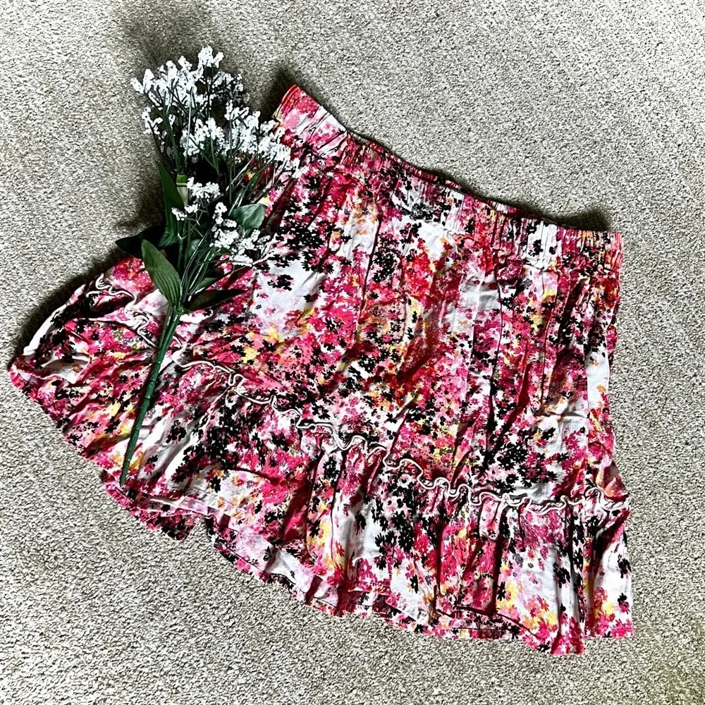 Candie’s Floral Ruffle Mini Skirt - Small
